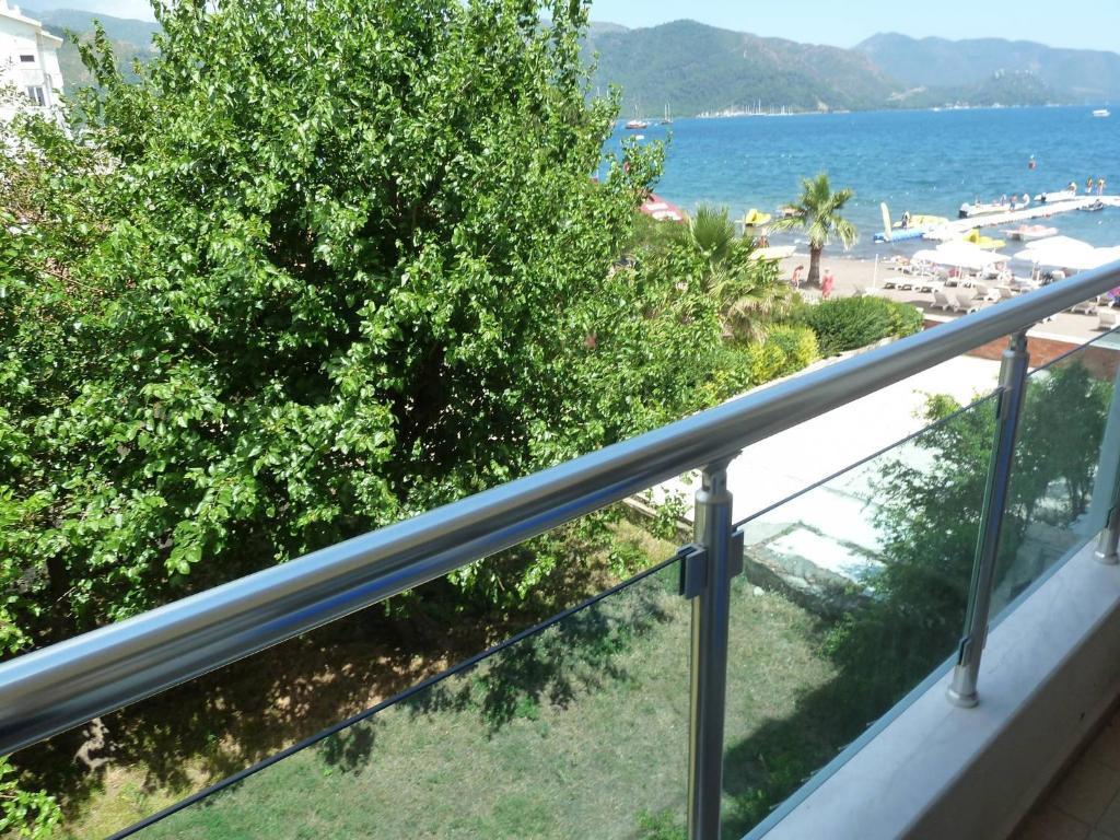 La Vita Beach Hotel 말마리스 객실 사진